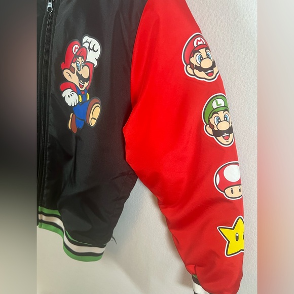Nintendo Super Mario Red and Black Green Coat. Kids size 6/7 - Picture 3 of 5